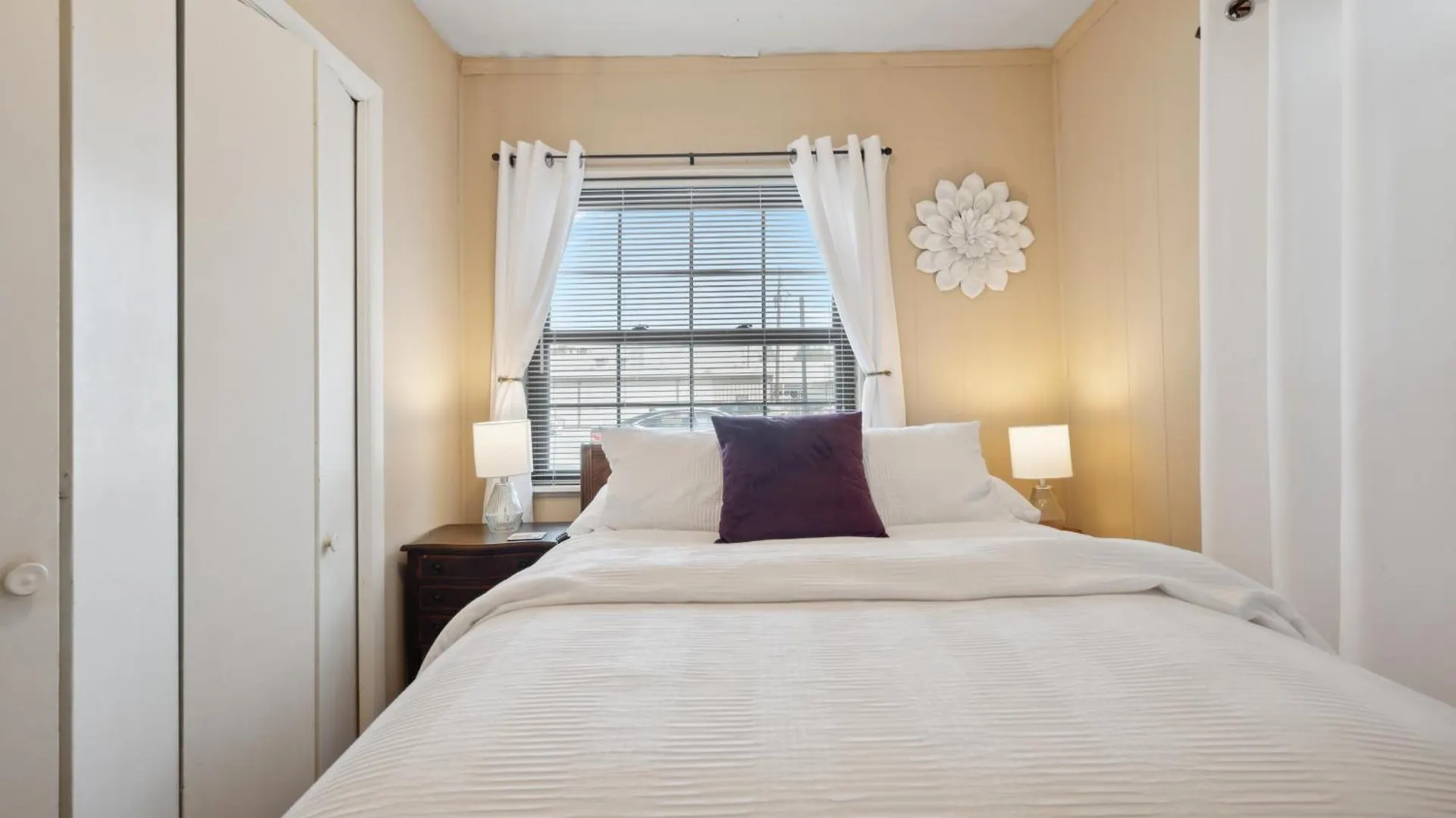 サバンナ2Br Affordable Walkable Duplex Near Forsyth Park Free Parkingアパートメント アパート