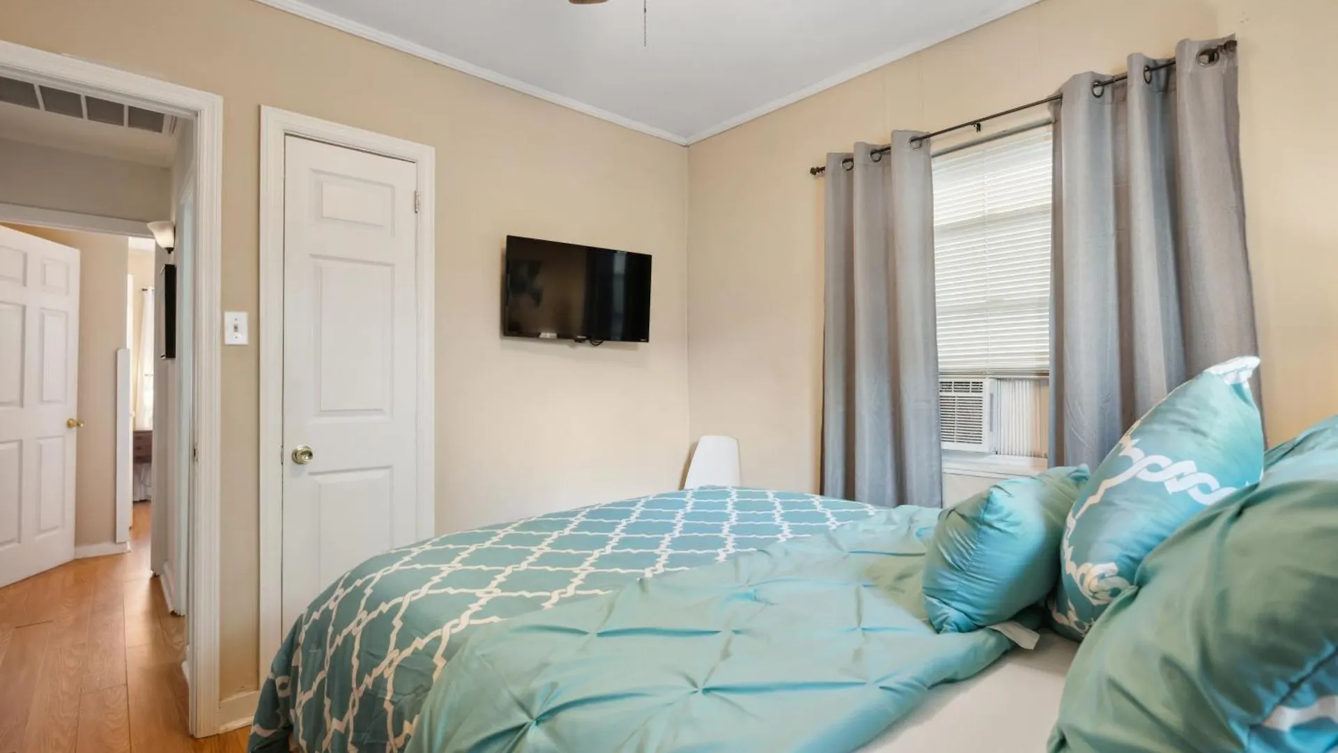 サバンナ2Br Affordable Walkable Duplex Near Forsyth Park Free Parkingアパートメント