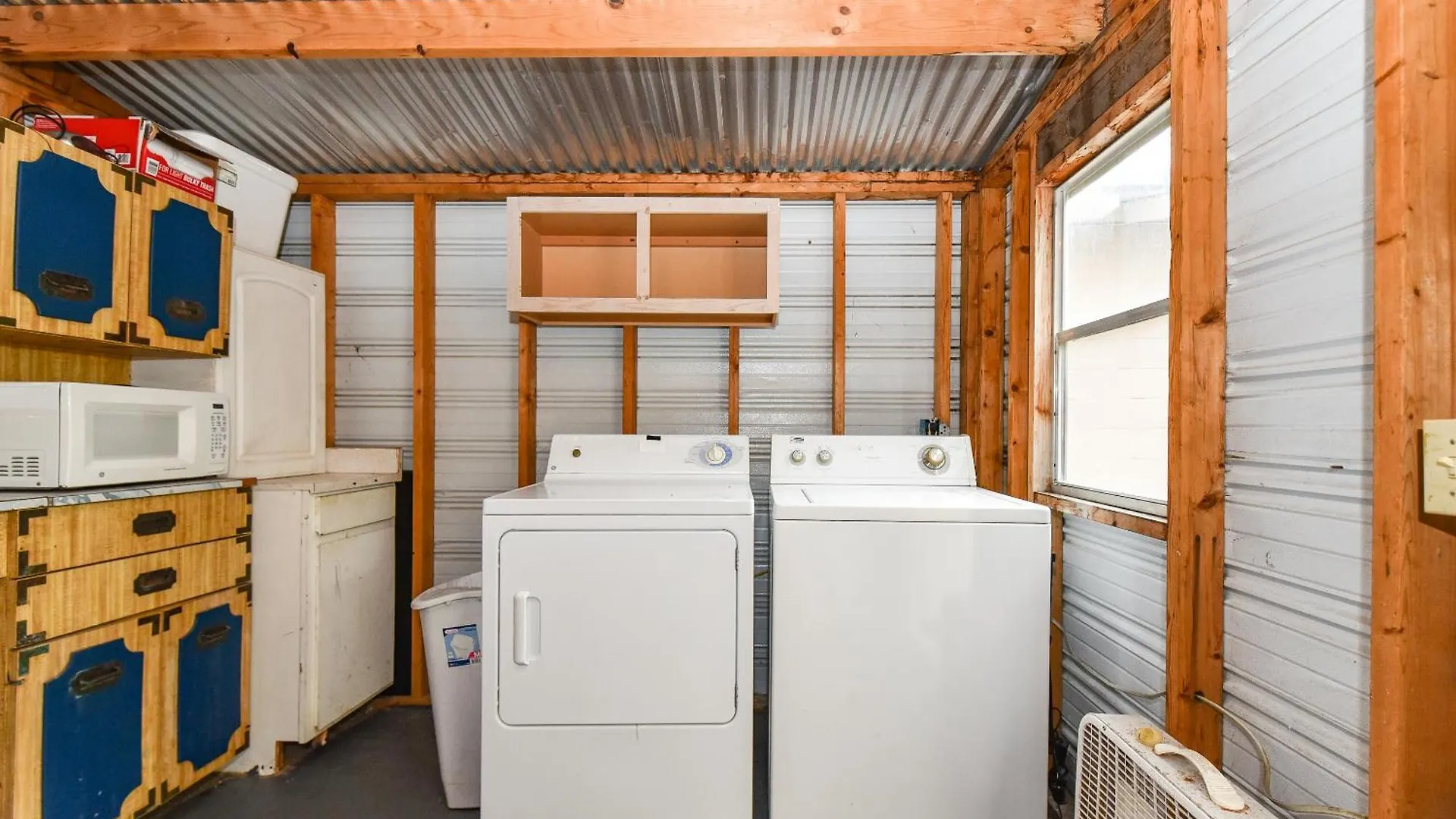 アパート サバンナ2Br Affordable Walkable Duplex Near Forsyth Park Free Parkingアパートメント